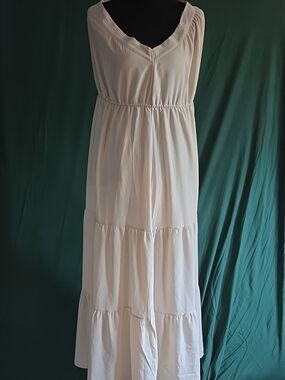 Sleeveless White V-Neck Tiered Maxi Dress